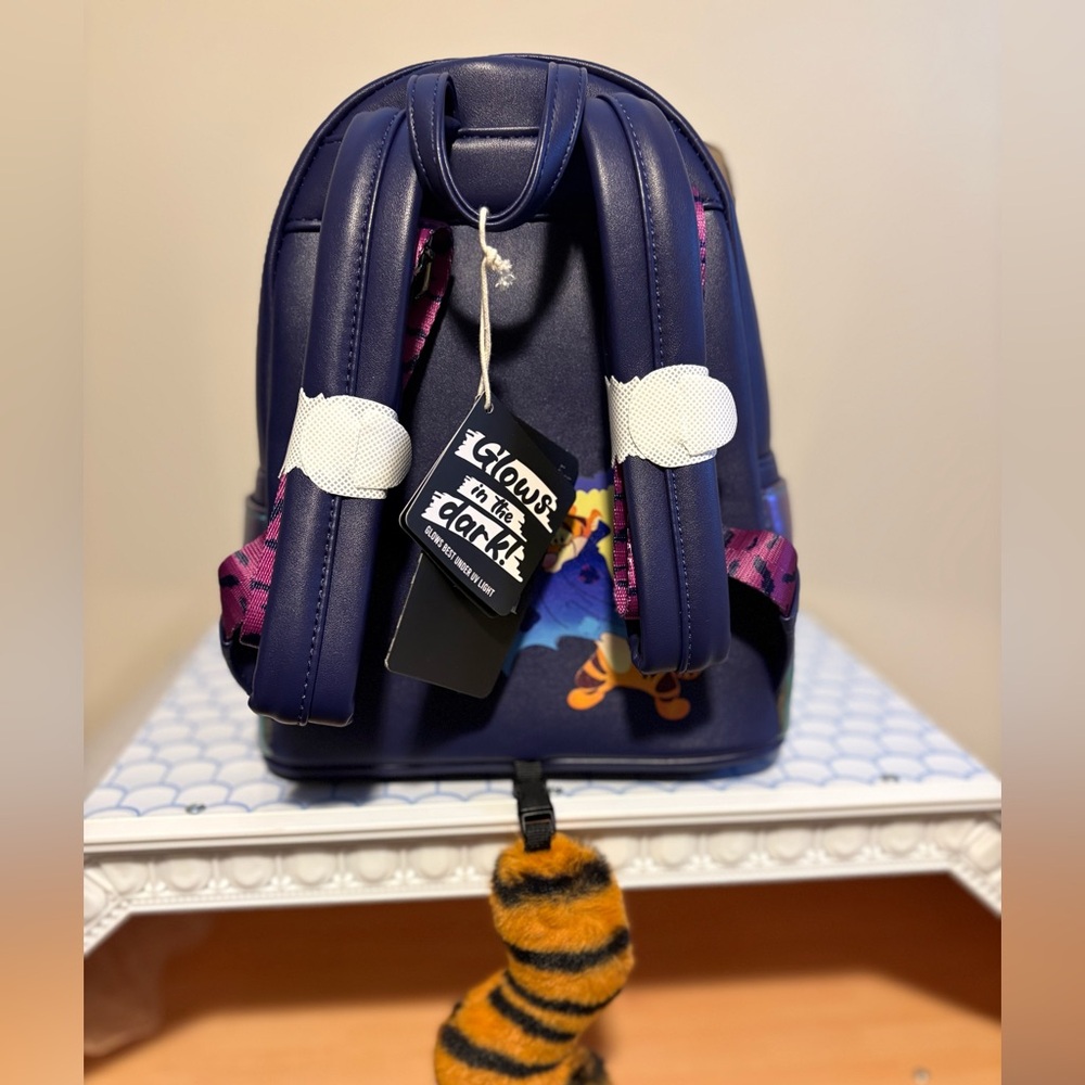 🔥 Loungefly Disney Winnie the Pooh Vampire Tigger Cosplay Mini Backpack - Picture 3 of 4